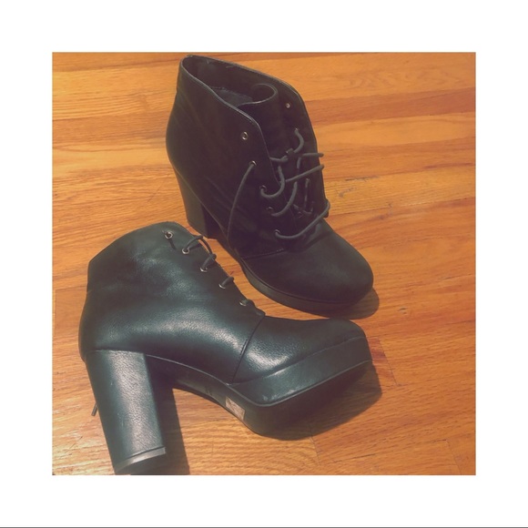 (Sold) Forrest Green Hi-Top Faux-Leather Boots 👢 - Picture 2 of 3